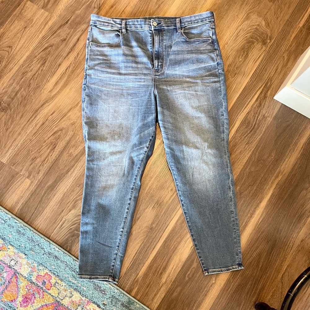 👖NWT American Eagle Curvy Highest Rise Jegging, size 18 short